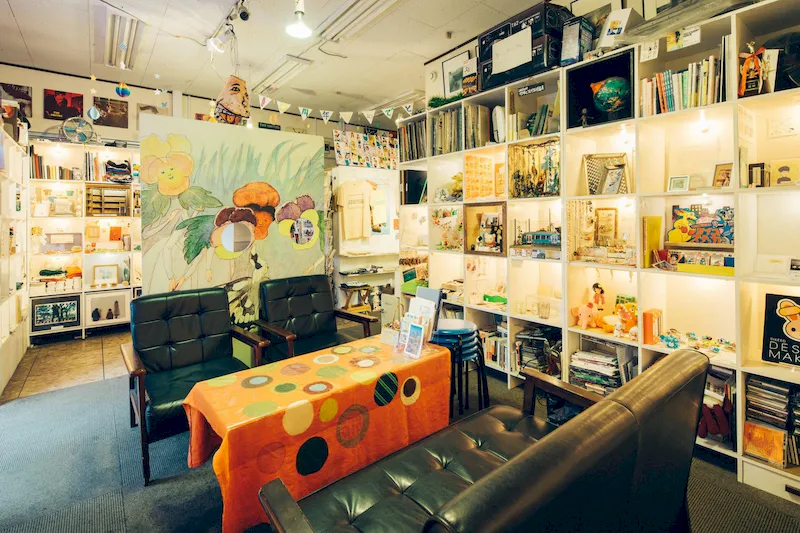 【若林駅2分】展示会や個展に適した線路沿いのギャラリー