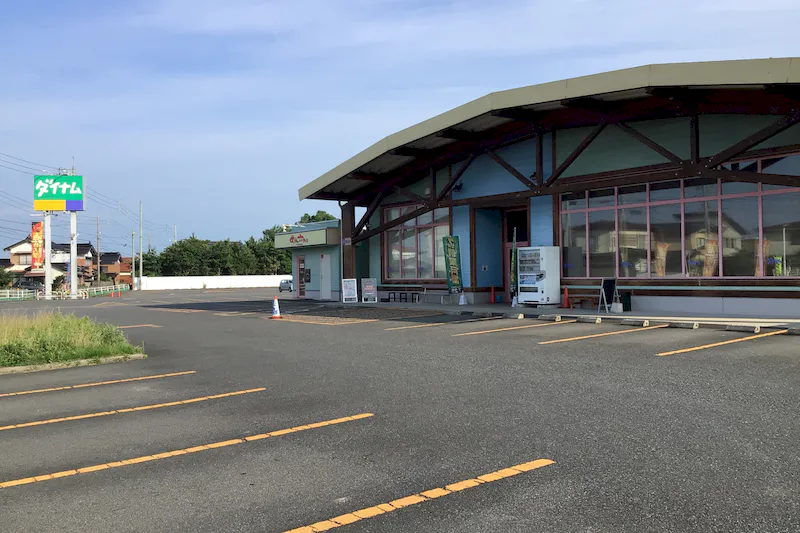 【ダイナム鳥取伯耆店ゆったり館｜割引キャンペーン実施中】キッチンカーに最適なアミューズメント施設のイベントスペース