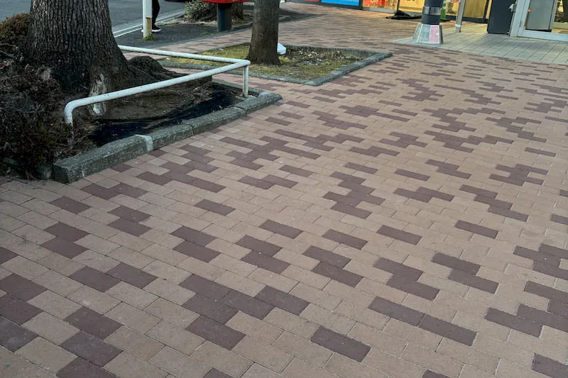 【イオン駒岡店】キッチンカーの出店が可能な複合商業施設屋外イベントスペース