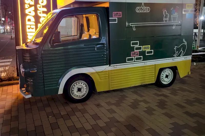 【イオン駒岡店】キッチンカーの出店が可能な複合商業施設屋外イベントスペース