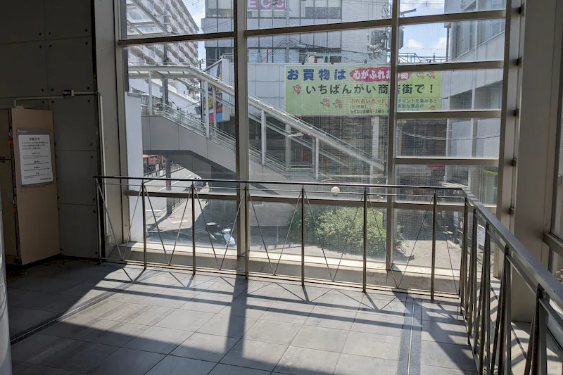 【寝屋川市駅】プロモーションイベントや食物販、物販のポップアップストアに最適な視認性の良い改札外イベントスペース