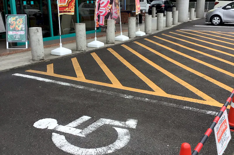 【ダイナム香川丸亀店｜割引キャンペーン実施中】キッチンカーに最適なアミューズメント施設のイベントスペース