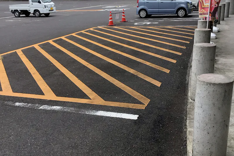 【ダイナム香川丸亀店｜割引キャンペーン実施中】キッチンカーに最適なアミューズメント施設のイベントスペース