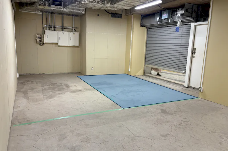 【横浜市営地下鉄ブルーライン関内駅・改札外A区画（改札側）】物販、食物販のポップアップストアに最適な人通りの多い改札外イベントスペース