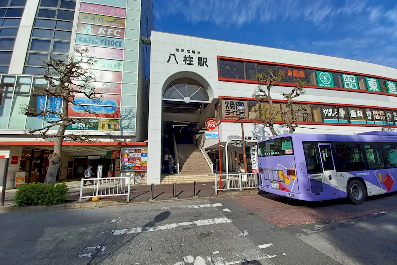 【八柱駅】（改札内）食物販やポップアップストアに最適な人の流動が多い改札前コンコース