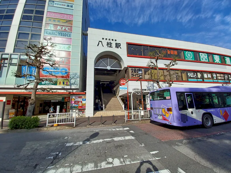 【八柱駅】（改札内）食物販やポップアップストアに最適な人の流動が多い改札前コンコースの画像4