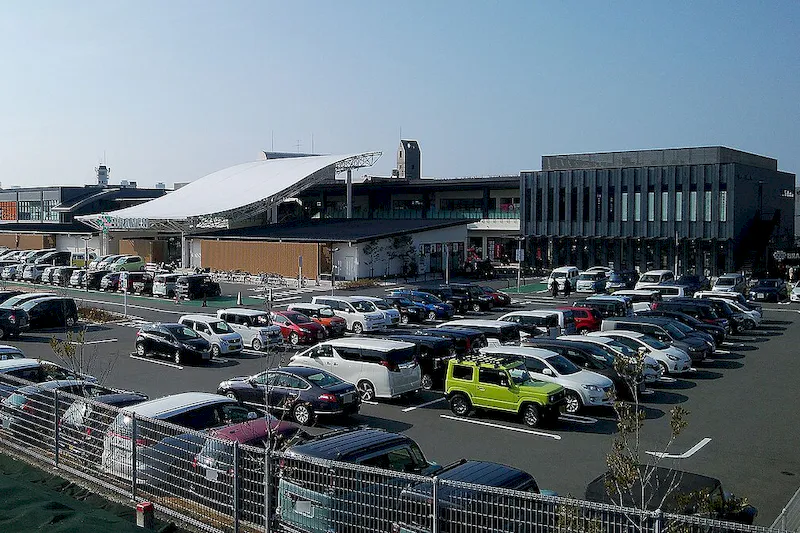 【BRANCH 福岡下原】プロモーションや物販用途での利用が可能な商業施設の共有通路エスカレーター横のスペース