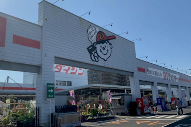【ダイシン幸町店】店内入口軒下　プロモーションや物販に最適な店内入口軒下の催事イベントスペース
