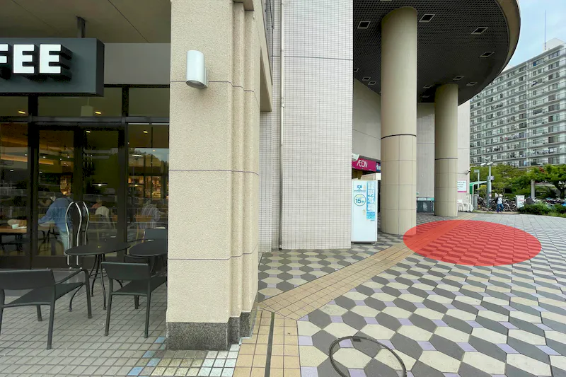 【イオン金沢八景ショッピングセンター】住宅街側にある屋外スペース