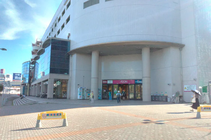 【イオン金沢八景ショッピングセンター】住宅街側にある屋外スペース