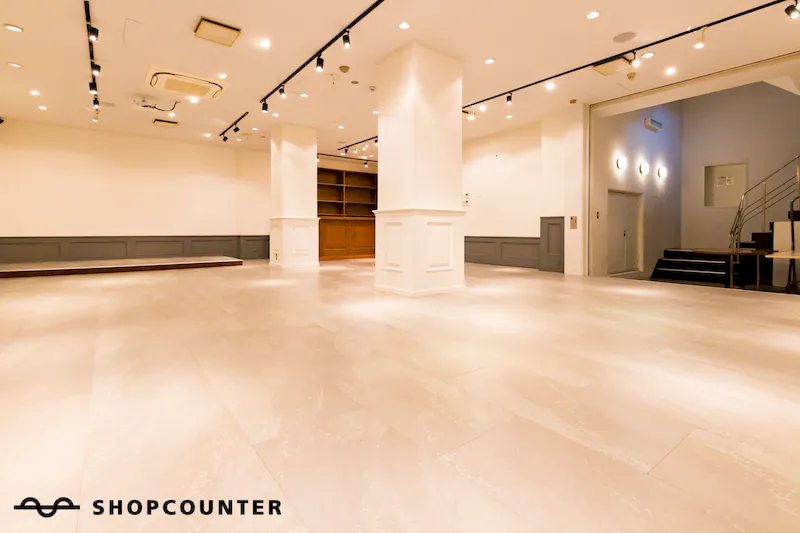 【明治神宮前(原宿)駅1分】ラフォーレ原宿裏通りの好立地！展示会、ポップアップ、チェキ会、控室などに最適です。