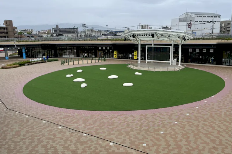 【ららぽーと福岡】1階　オーバルパーク