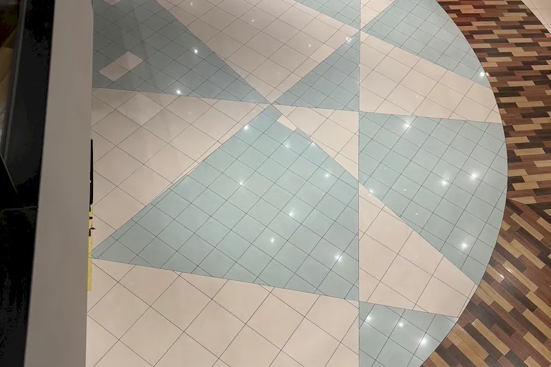 【イオンモール四條畷】⑥　1階 水のコート（大）