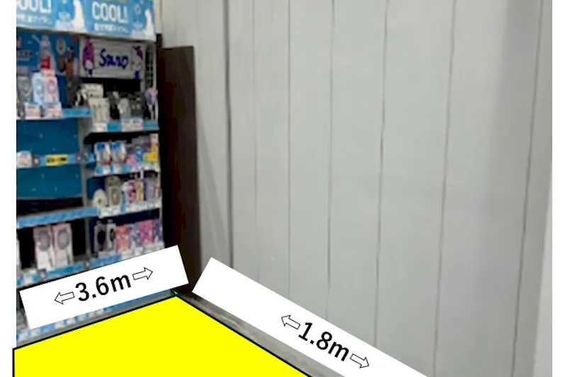 【スーパーセンタートライアル若松店】『店内 レジ奥スペース』