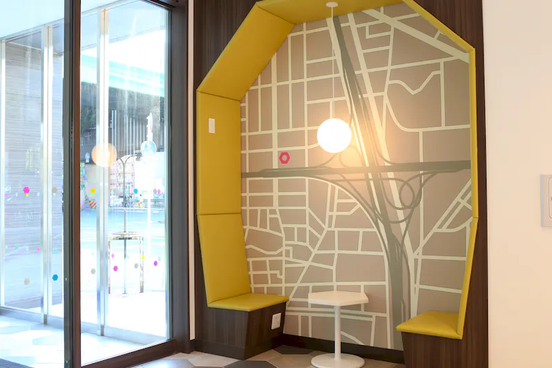 【KOKO HOTEL 東大阪｜長田駅1分】滞在客と接点が持てる1Fロビー内イベントスペース
