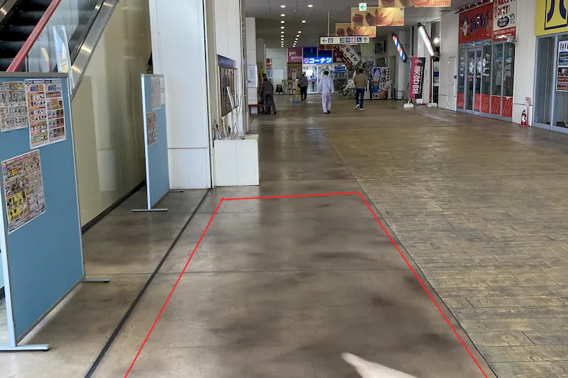 【フレスポ東大阪】PRや物販利用に適した1Fエスカレーター横のイベントスペースの画像