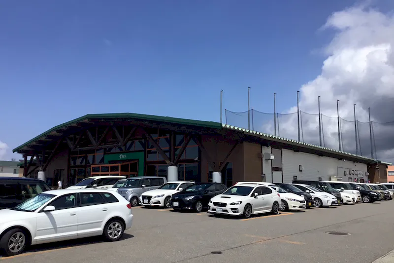 【ダイナム石川松任店｜割引キャンペーン実施中】キッチンカーや各種プロモーションイベントでの出店に最適なアミューズメント施設のイベントスペース