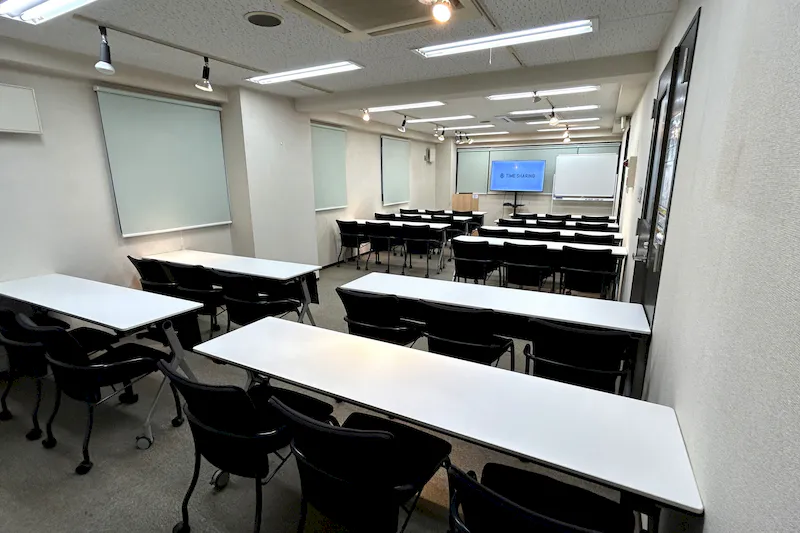 【TIME SHARING 田原町 USUI ANNEX｜田原町駅5分】33名着席で学びと交流に使える5階イベントスペース