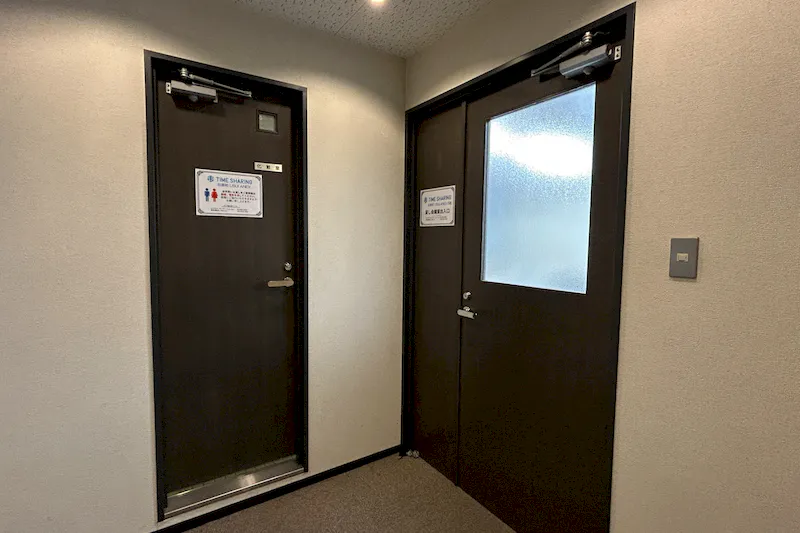 【TIME SHARING 田原町 USUI ANNEX｜田原町駅5分】33名着席で学びと交流に使える5階イベントスペース