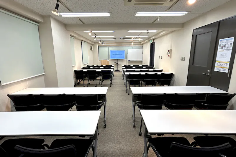 【TIME SHARING 田原町 USUI ANNEX｜田原町駅5分】33名着席で学びと交流に使える5階イベントスペース