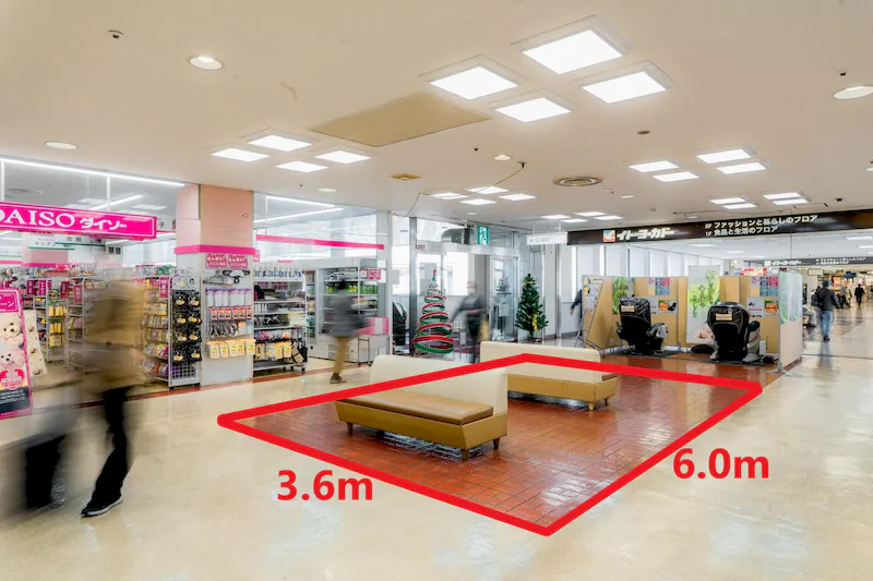 【松竹大船ショッピングセンター】ポップアップストアやプロモーションに適した商業施設内のダイソー前にあるイベントスペース(中サイズ)