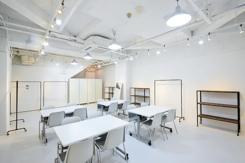 【心斎橋駅5分】展示会に適した天井が高く開放感のある空間のイベントスペース B1F SPACE B