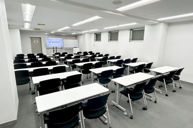 【TIME SHARING 渋谷｜渋谷駅1分】収容人数 着席52名｜無料のモニター・マイクなど什器が充実したイベントスペース
