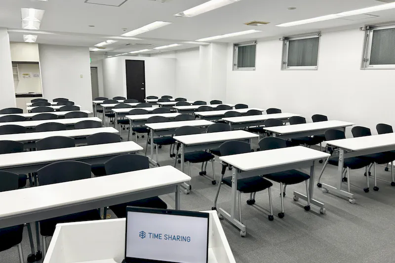 【TIME SHARING 渋谷｜渋谷駅1分】収容人数 着席52名｜無料のモニター・マイクなど什器が充実したイベントスペース