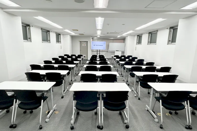 【TIME SHARING 渋谷｜渋谷駅1分】収容人数 着席52名｜無料のモニター・マイクなど什器が充実したイベントスペース