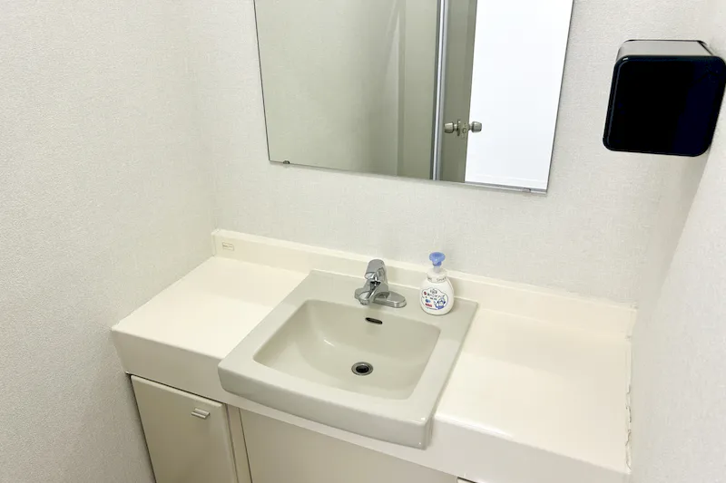 【TIME SHARING 渋谷｜渋谷駅1分】収容人数 着席52名｜無料のモニター・マイクなど什器が充実したイベントスペース