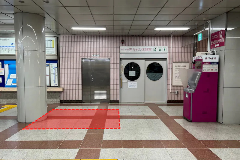 【横浜市営地下鉄ブルーラインあざみ野駅】各種プロモーションに最適な駅ナカの券売機横スペース