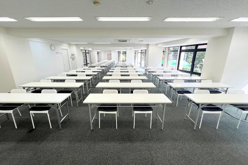 【新宿御苑前駅3分】招待制の製品PR会や受注販売会に適した100名程度収容可能なレンタルスペースの画像