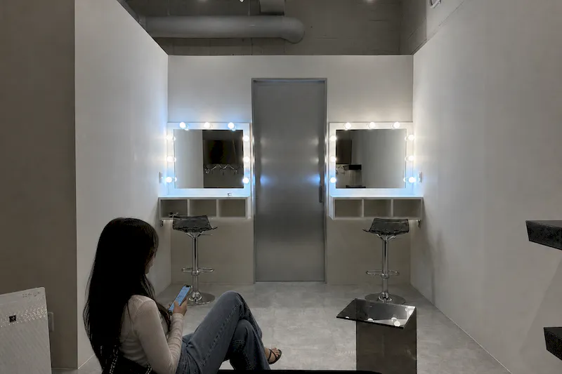 【なんば駅6分】什器付きインダストリアル空間（展示会・受注会向け）｜10月末までの期間限定
