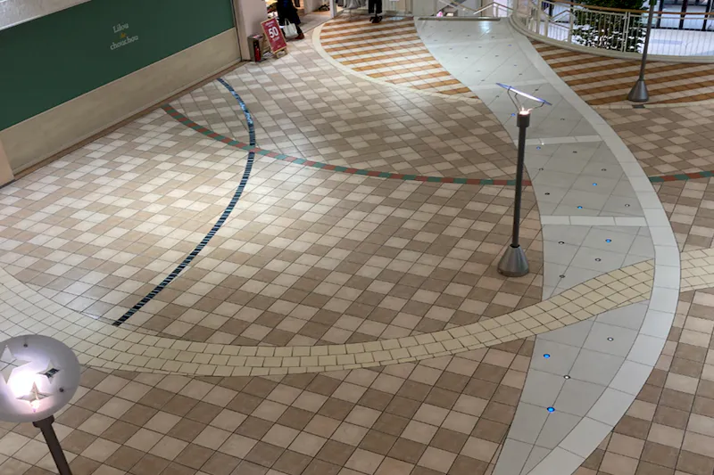 【ステラタウン】2階センターコート