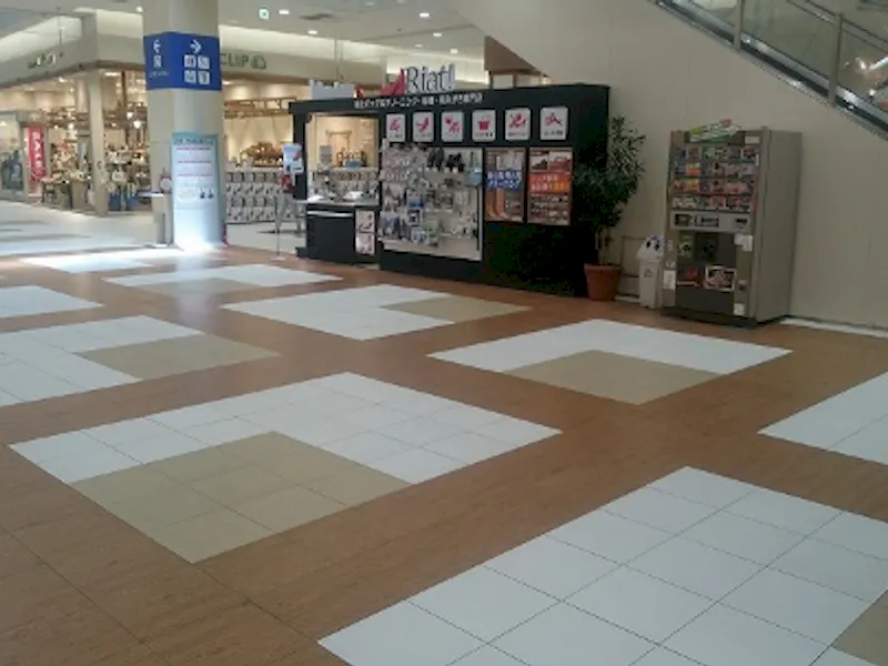 【イオンモール姫路大津*】1F  オークコートの画像1