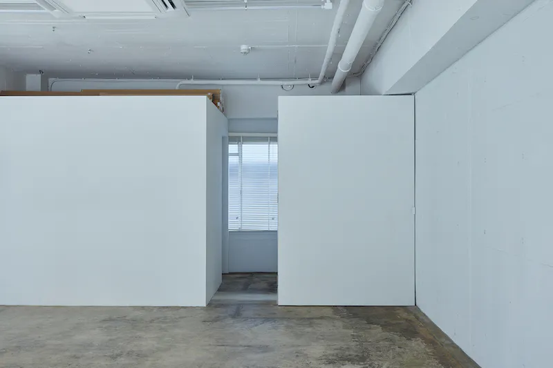 【高円寺駅8分】撮影用途、ポップアップストアや展示に最適なシンプルな内装の路面のイベントスペース