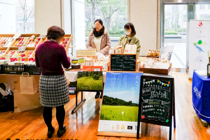 【新宿駅7分】原則として祝日を除く毎月第2木曜日・第4木曜日開催、新宿野村ビル1F屋内にあるマルシェスペース