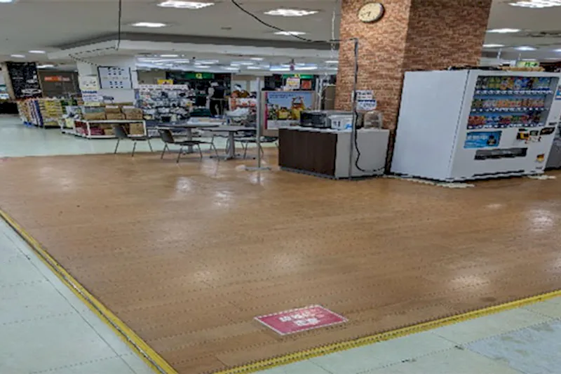 【イオン鴨川店】物販、食物販のポップアップストアに最適な1階レジ横のイベントスペース