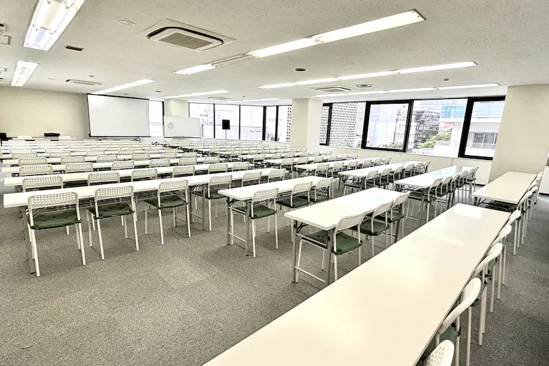 【青葉通一番町駅1分】会議やセミナーに適した150名程度収容可能なレンタルスペース