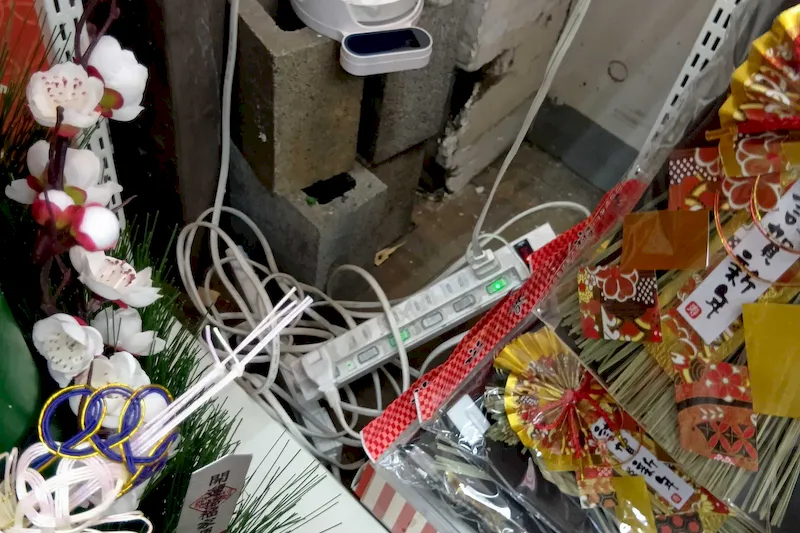 【ユニディ狛江店】1F風除室（入口入って右）のプロモーションや食物販の出店に最適な催事イベントスペース