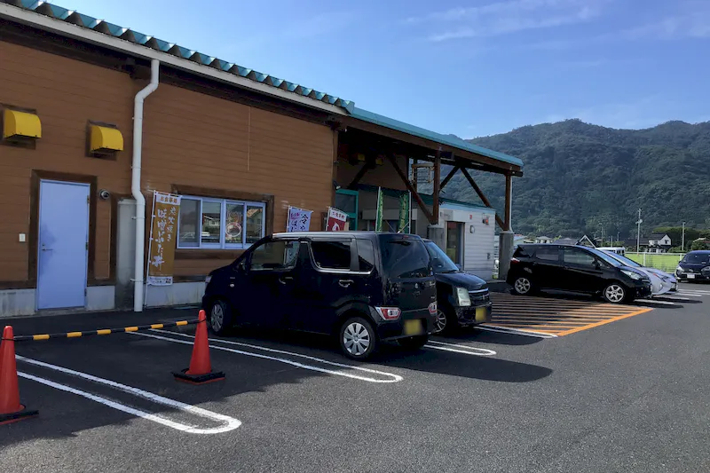 【ダイナム出雲店｜割引キャンペーン実施中】キッチンカーや各種プロモーションに最適なアミューズメント施設のイベントスペース（食堂横）