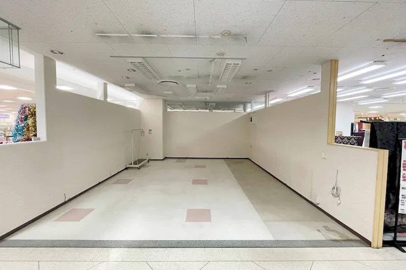 【イオン大網白里店】各種ポップアップやプロモーションイベントに最適な商業施設2階100円ショップ横にある区画タイプのスペース