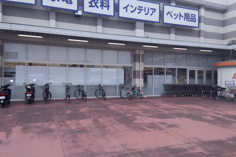 【ミスターマックス 熊本インター店】宝くじ横 物販用途に最適な総合ディスカウントストアの催事イベントスペース