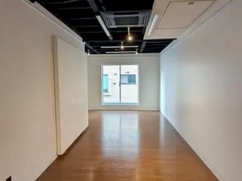 【浅草橋駅1分】展示会やワークショップに適した自然光が入り込むシンプルで使い勝手がいいスペースの画像5