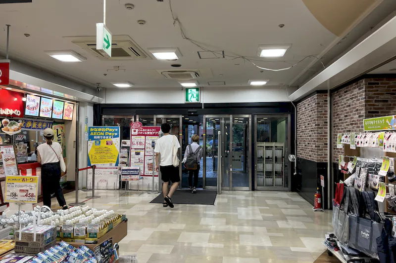 【イオンスタイル東神奈川】販売促進活動や物販に適した入口付近の通行客の多いスペース（銀だこ前）