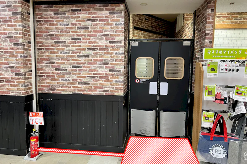 【イオンスタイル東神奈川】販売促進活動や物販に適した入口付近の通行客の多いスペース（銀だこ前）