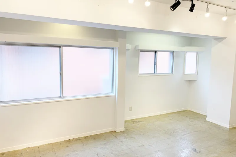 【北参道駅5分】アパレルのポップアップストアや展示会、撮影に最適な自然光が差し込む時間貸しも可能な隠れ家イベントスペース