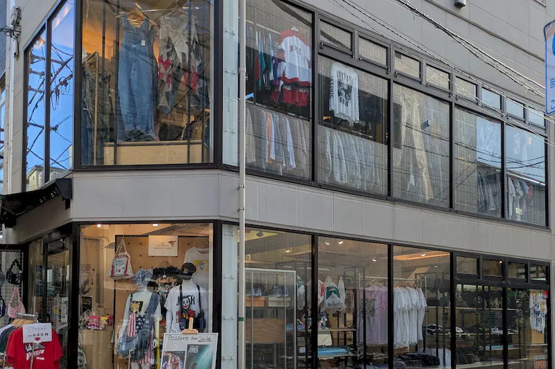 【高円寺駅8分】委託販売に最適なアパレルショップの販売ラックを利用したレンタルスペース(5)