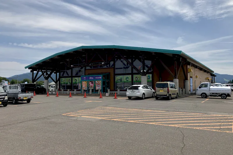 【ダイナム秋田中仙店ゆったり館｜割引キャンペーン実施中】キッチンカーの開催に最適なアミューズメント施設のイベントスペース