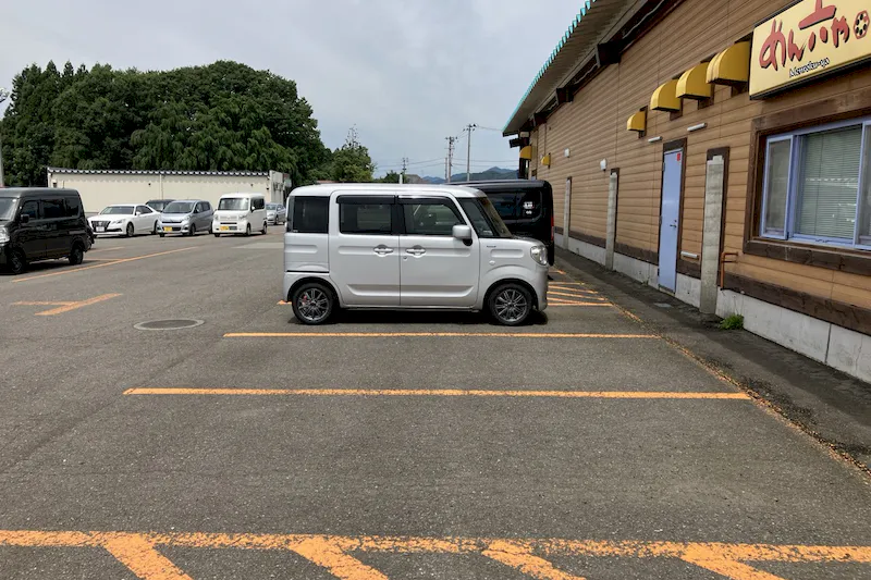 【ダイナム秋田中仙店ゆったり館｜割引キャンペーン実施中】キッチンカーの開催に最適なアミューズメント施設のイベントスペース